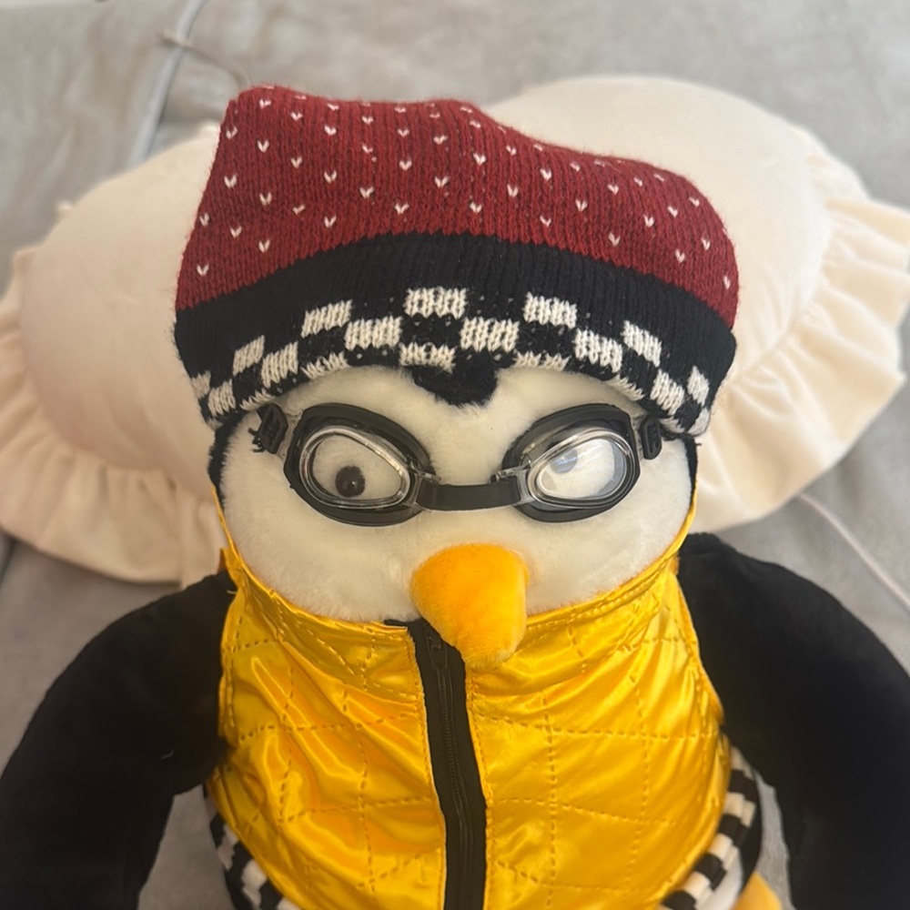 Hugsy - Picture 2 of 6